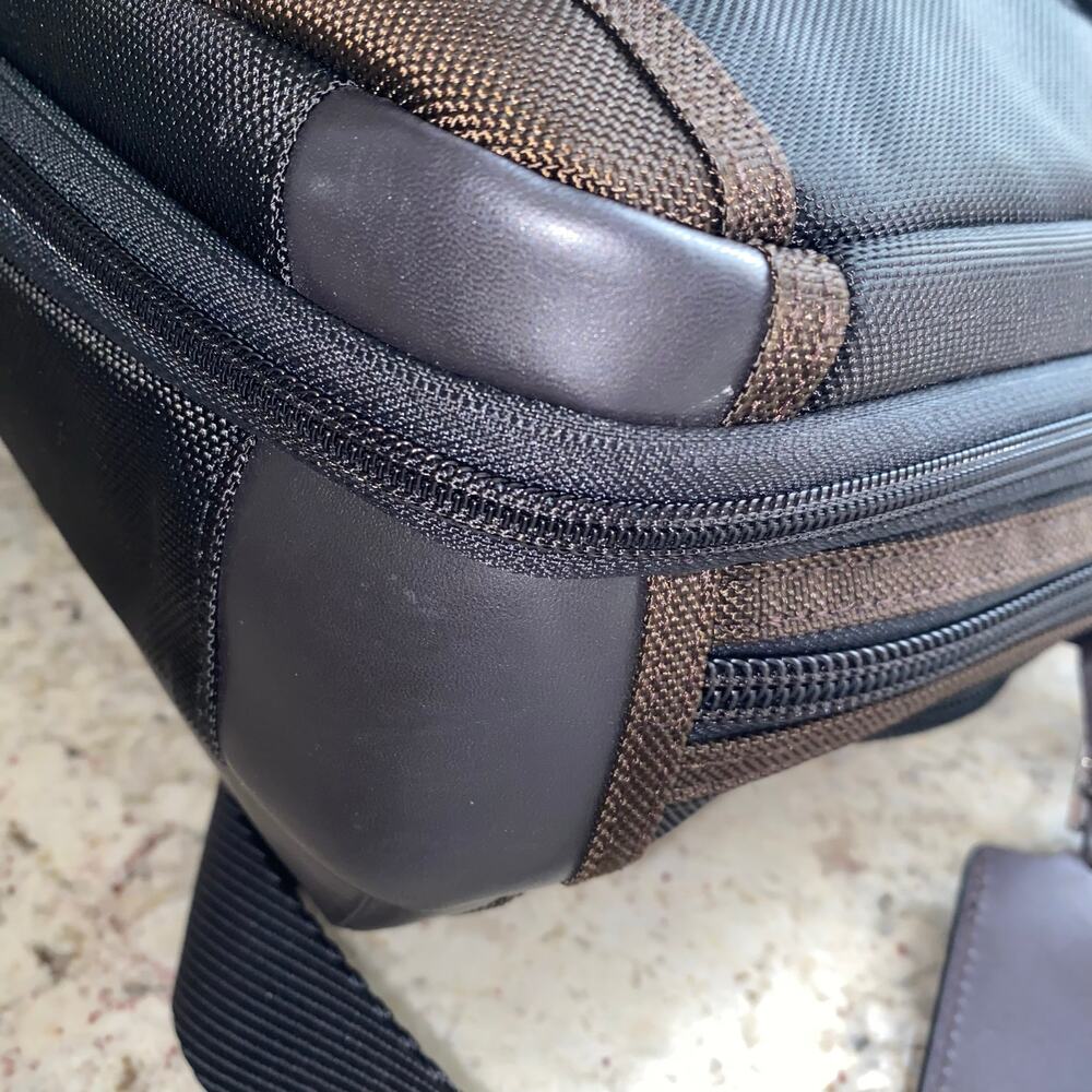 TUMI $399 Alpha Bravo Andersen Slim Commuter Briefcase Ballistic Black Brown EUC - Picture 16 of 16